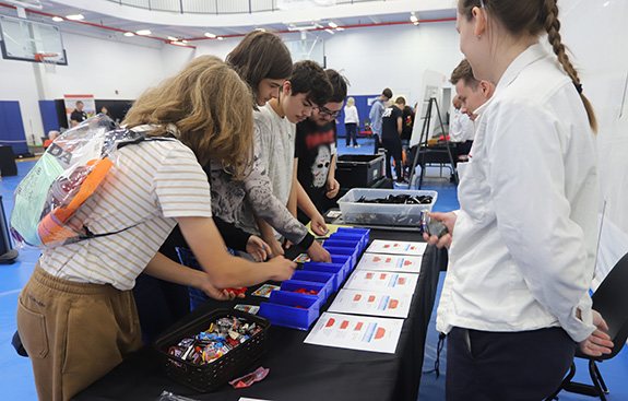 Students from @IL_Lakers, Jackson Center, @KentonSchools, @Ada_Schools and @WapakHS schools attended #MFGDay23 activities at the Honda Transmission Plant in Russells Point, Ohio today, interacting with associates and learning about careers in manufacturing! #MFGMonth