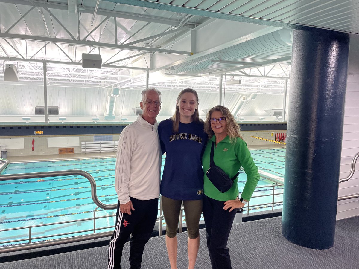 Seeing ⁦one of our ⁦@RVRHS_Athletics⁩ all time greats ⁦@kelsiwhirl⁩ gets the weekend off to a great start in South Bend🏊‍♀️🏈☀️