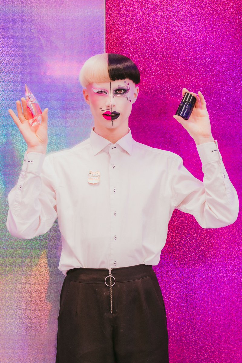 dragrace_deu's tweet photo. #SplitFace für die Mini Challenge diese Woche bei #DragRaceGermany 💖 https://t.co/KW7NI2nE3Z