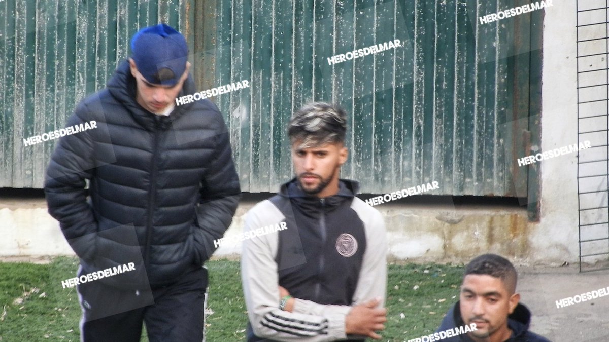 Heroesdelmar's tweet photo. 🇪🇦🇩🇿 RESCATE - PATERA 🇪🇦🇩🇿

Salvamar Illes Pitiuses de Salvamento Marítimo de Garrucha - Almería ha rescatado 1 patera con 15 Varones Argelinos

Estas son sus fotografías que he realizado esta tarde 

Todos en buen estado de salud https://t.co/wYSaQcJXUU