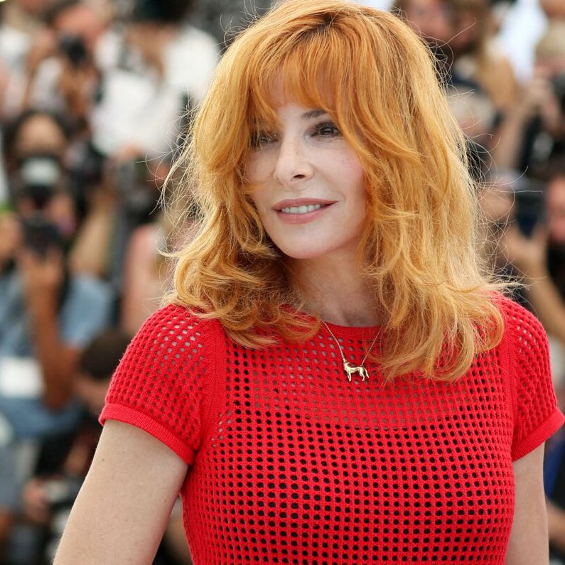 Mylène Farmer n’a plus fait aucune promo TV depuis 5 ans aujourd’hui (dernière télé en octobre 2018).
Depuis elle a rempli :
9 fois La Défense Arena en 2019
11 Stades pour sa tournée 2023
3 Stade de France complets pour 2024