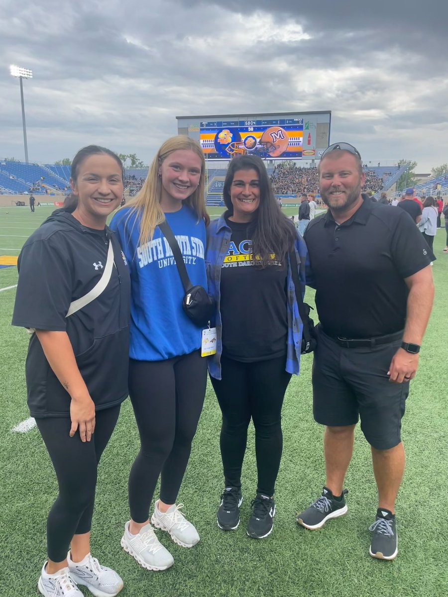 Ella Berlage tweet media