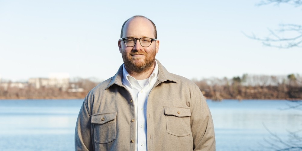 Shout out to @phileil ’11, whose debut true crime book 'Prescription for Pain,' will be published in April 2024 by Steerforth Press! The book is an investigative look into the American opioid epidemic. @SteerforthPress Read more: bit.ly/45xHDam