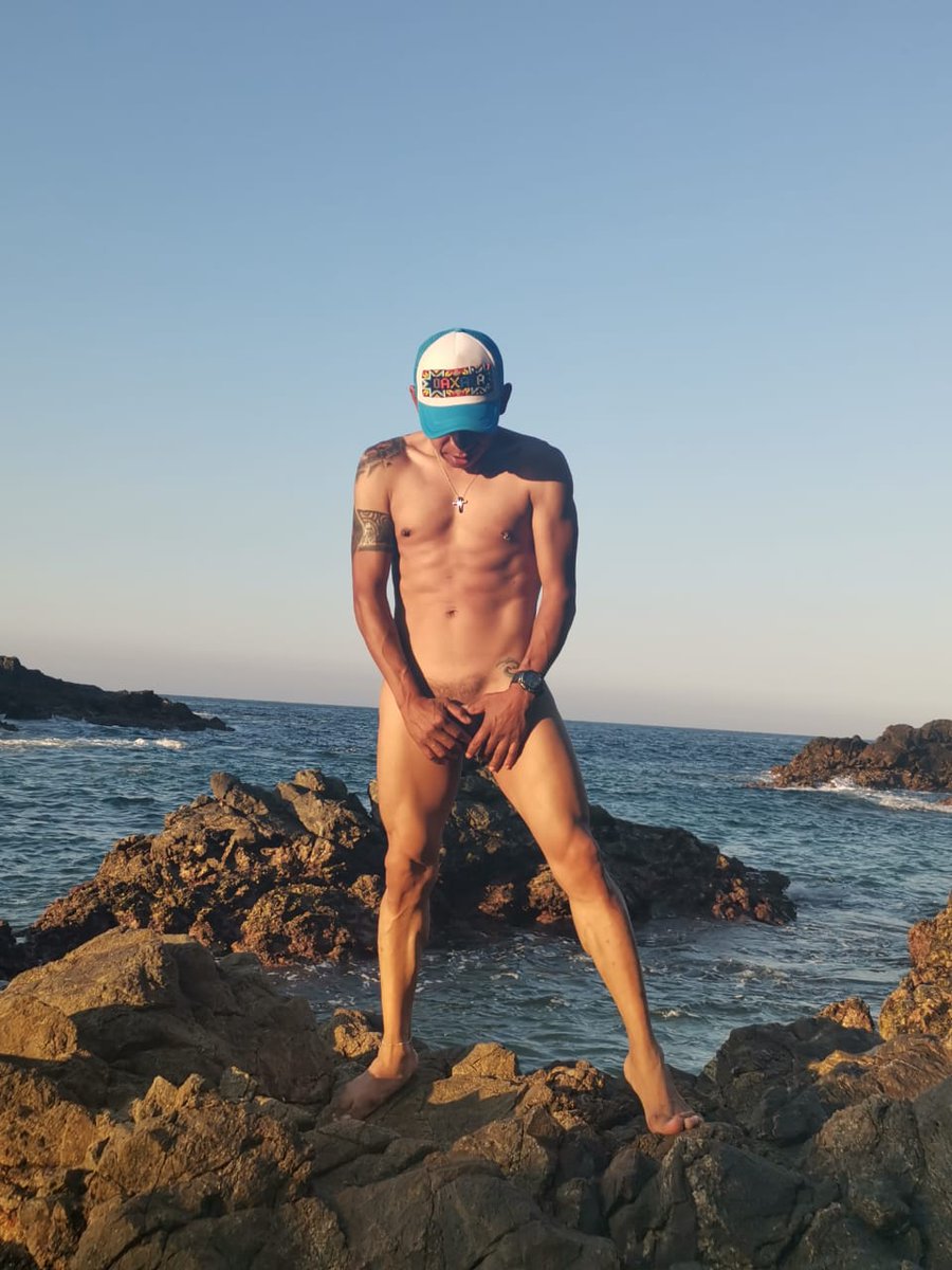 eddy_kaspper's tweet photo. Ser "NSA"
Me permite mostrarme
Sin que me regañen o se molesten
Y que mejor que en una Playa
#Zipolite #Kaspper https://t.co/NhK79e3cRF