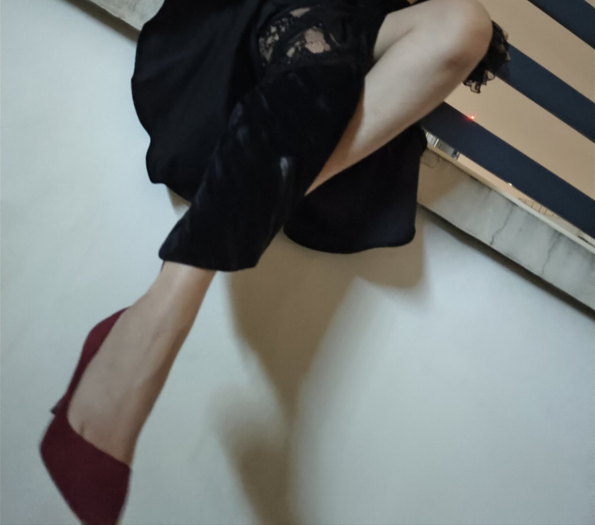 - 要做我的裙下之臣吗