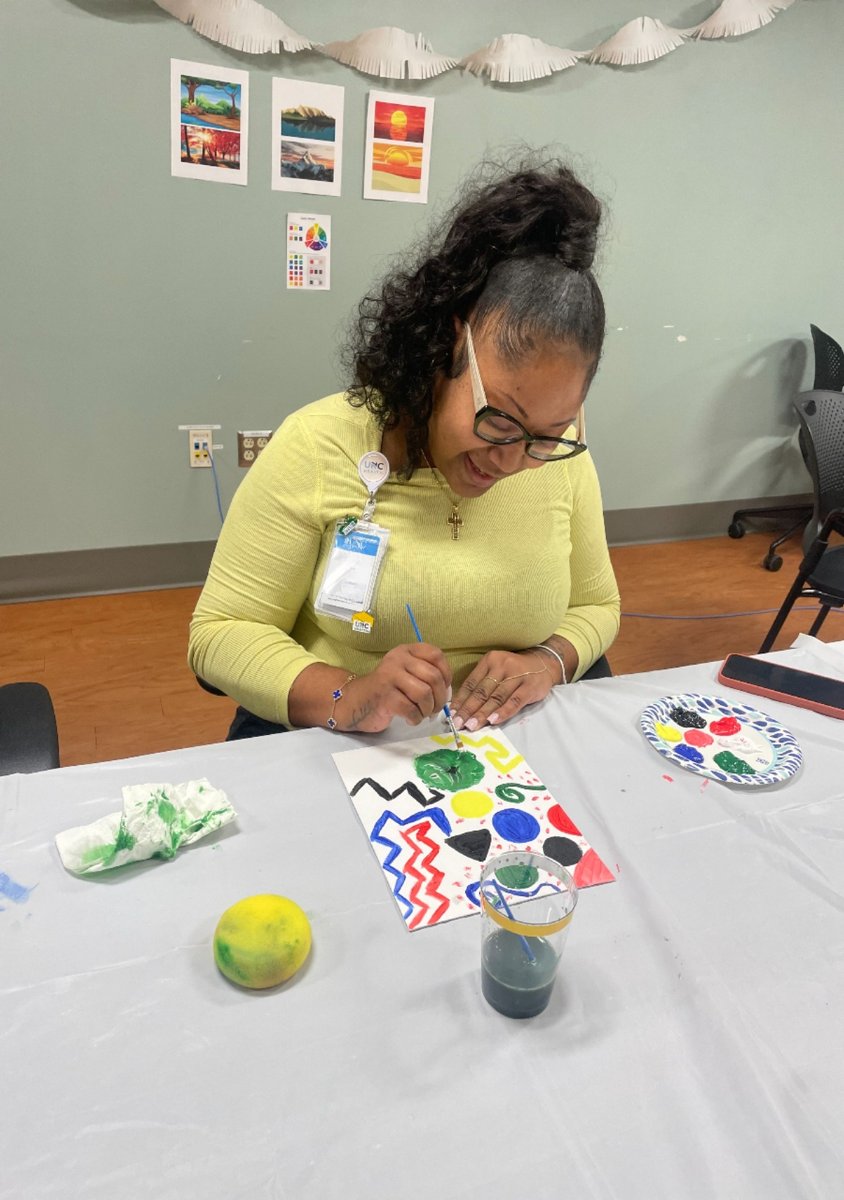 UNCMedCenter's tweet photo. Our teammates are continuing their celebration of National Case Management Week!

We recently organized an arts and crafts day and enjoyed creating beautiful paintings. 🎨 🖌️

Thank you to all of our Case Management teammates for all you do!

#OneGreatTeam #casemanagementweek https://t.co/H8ZuZwdgih