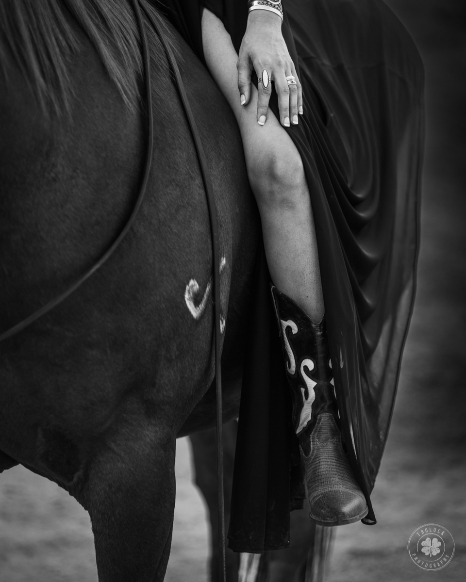 TruluckPhoto's tweet photo. Now booking spring 2024 sessions!  

2024 is my last year in the southwest.  I'm not sure when we're moving, but you'll want to book now before I'm gone!

https://t.co/plnBKmUrGC
kristina@truluckphoto.com https://t.co/33ZSzH6rUt