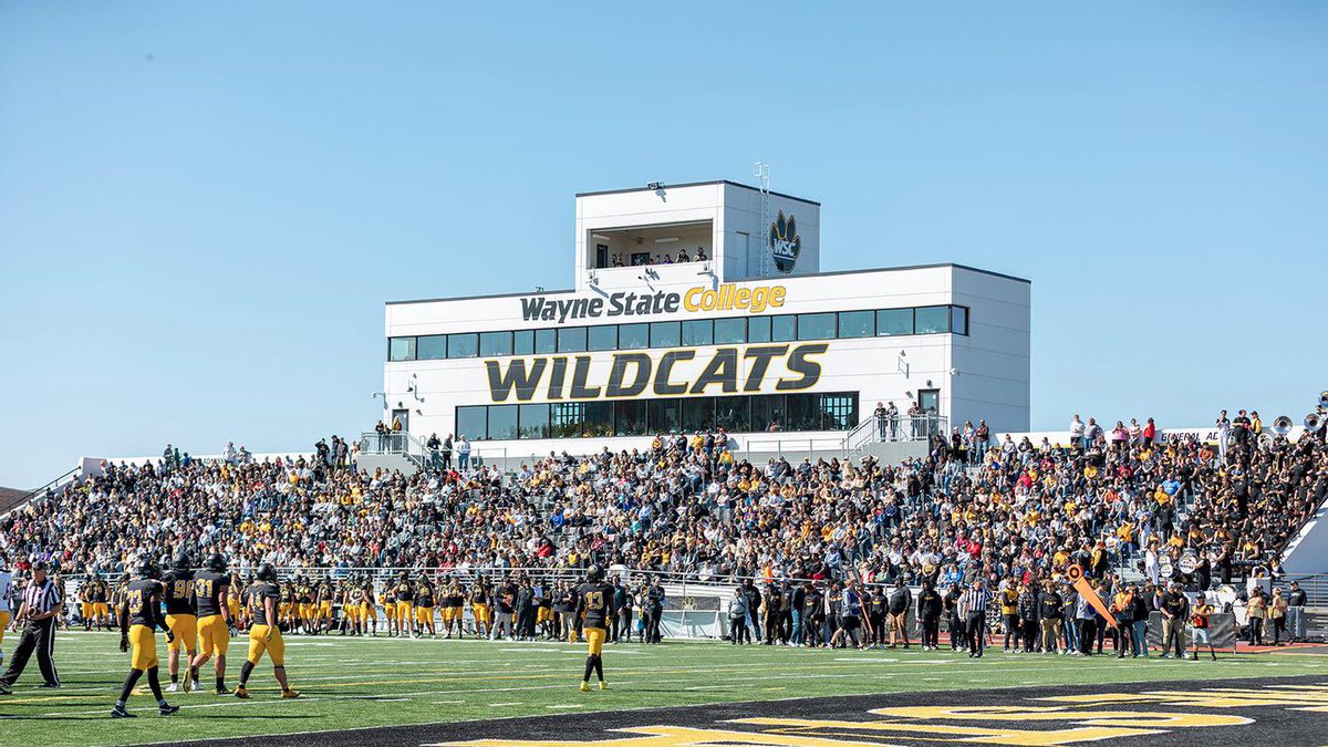 cdspazz's tweet photo. I am blessed and highly favored 🤲🏾 Wayne state University just offered!🟡🟢 @CoachBStro @CoachCrafts @PapagoPumas @waynestate @CoachWheat6 https://t.co/DRODBRAoJ2
