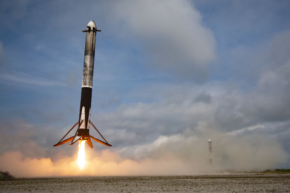 Elon Musk (@elonmusk) on Twitter photo Falcon Heavy side boosters landing Falcon Heavy side boosters landing
