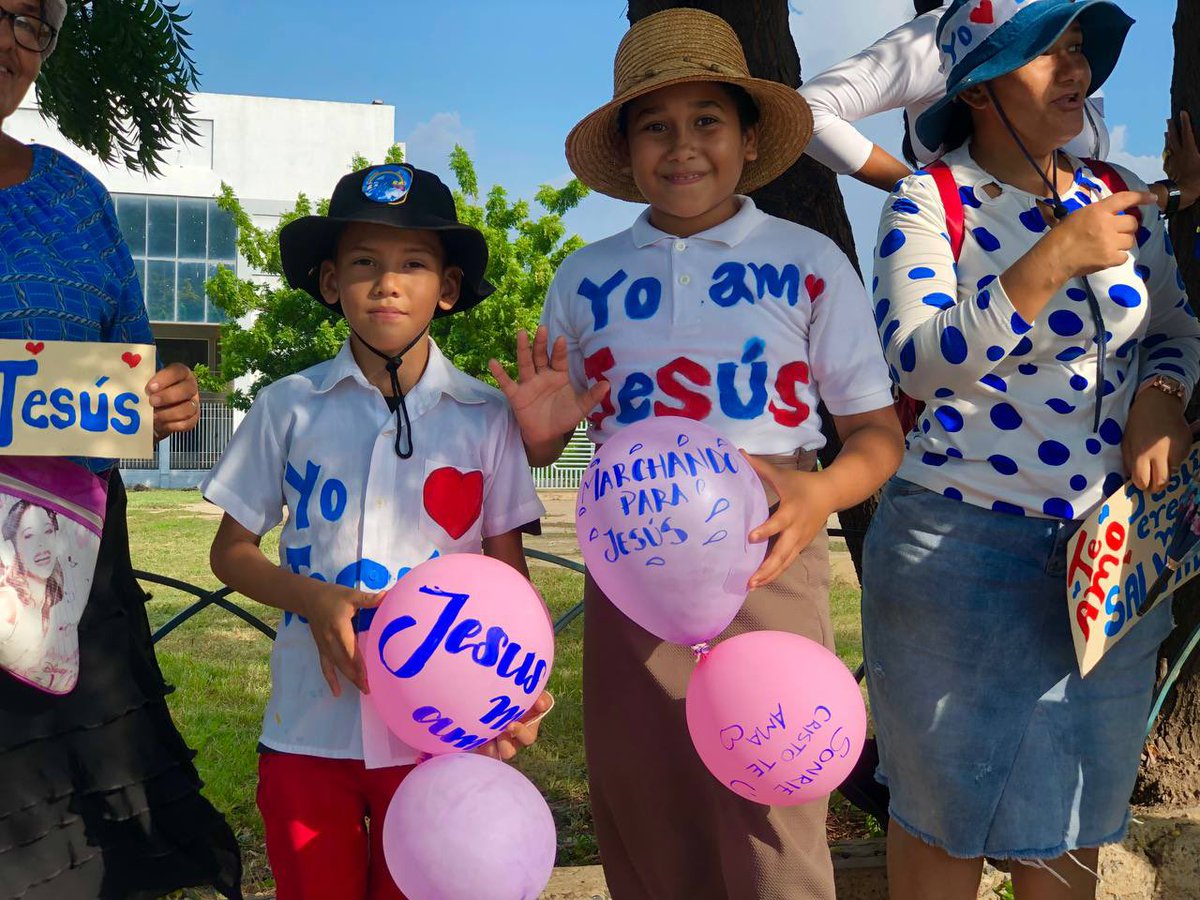 sugeyherreram's tweet photo. Hermosa manifestación de amor para Jesús de parte de nuestros hermanos cristianos en Anzoátegui, mi abrazo fraterno para tod@s🙌🏽❤️ https://t.co/RDKvpSyvgj