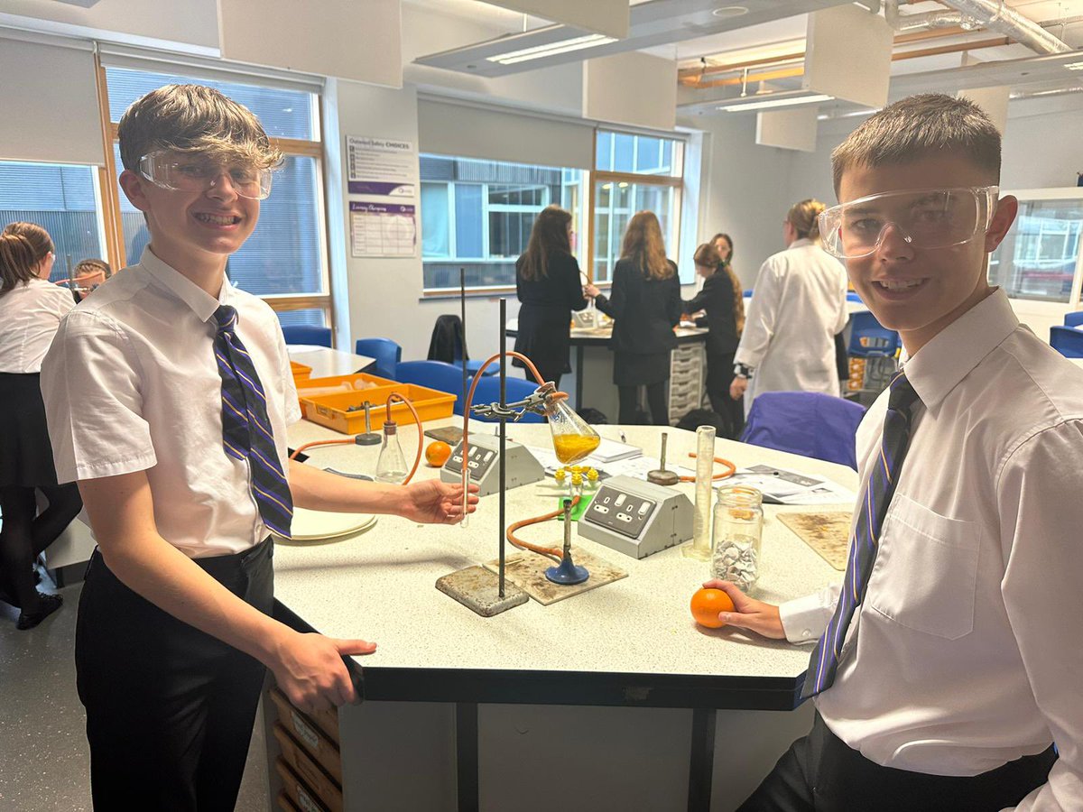OACaScience's tweet image. Last week Science Club were distilling oranges to extract precious Limonene, which can be used in Herbology as an insecticide and is also used to make medicines. #itswhoiam #distillation #Limonene @OACarlton @OutwoodScience