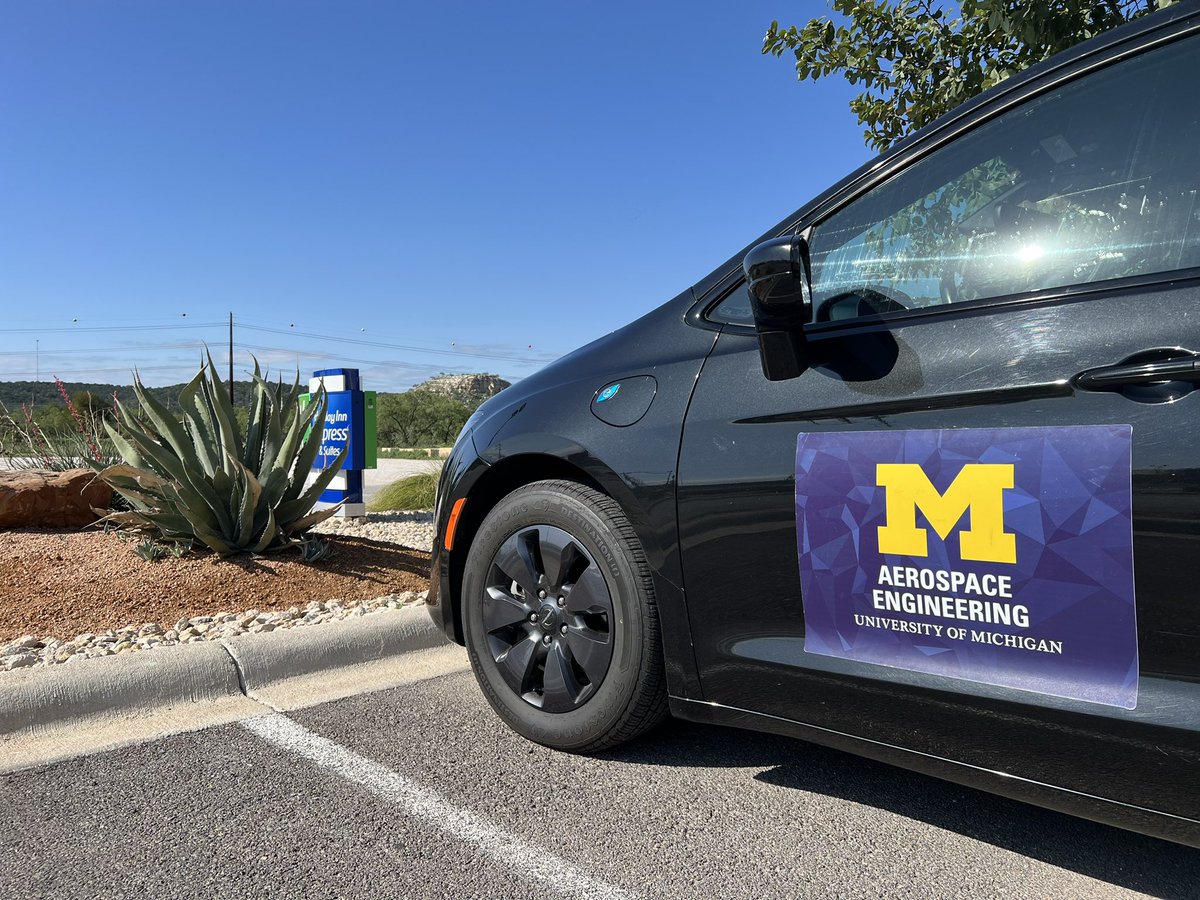 jwcutler's tweet photo. Friday prep for the eclipse.  Mountains, cactus and rivers nearby ! @NationalEclipse #nebp @umclasp @MichiganAero @um_space https://t.co/D8WwuOc0j0
