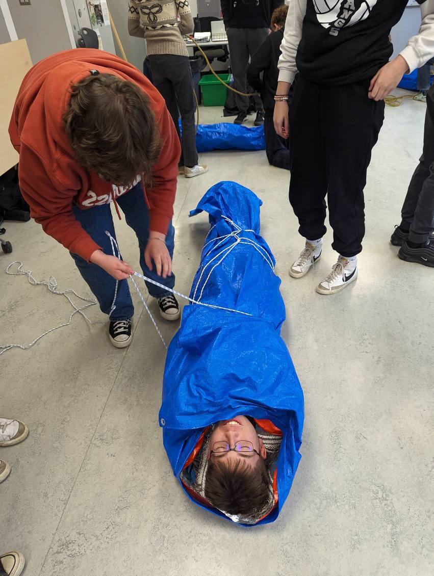 GMHSMustangs's tweet photo. Wildlife 10 students learned the importance of being prepared for winter in the back country, creating hypothermia wraps this week. They were toasty! #RVSLearning https://t.co/WIGzolQAuH