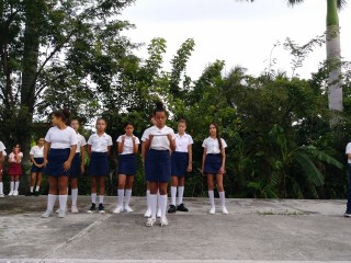 En el marco de la jornada Camilo-Che, el C/M José Ramón López Tabranes del municipio Bahía Honda, provincia Artemisa, desarrolló en el acto revolucionario de nuestra institución diferentes actividades culturales conmemorando tan dignas fechas.
#EducaciónArtemisa, #BMEBahíaHonda.