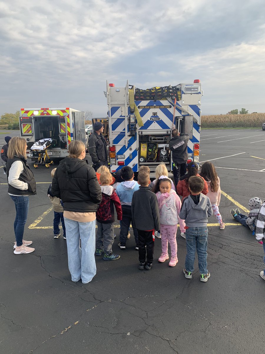 WauseonPrimary's tweet photo. Huge THANK YOU to @WauseonFire for being leaders in our community! Today they taught students fire safety and the different parts of the fire truck! Also, Blaze the fire dog made an appearance! #wauseonpride #OneTribe #firesafety #community https://t.co/gqLY6bhOJE
