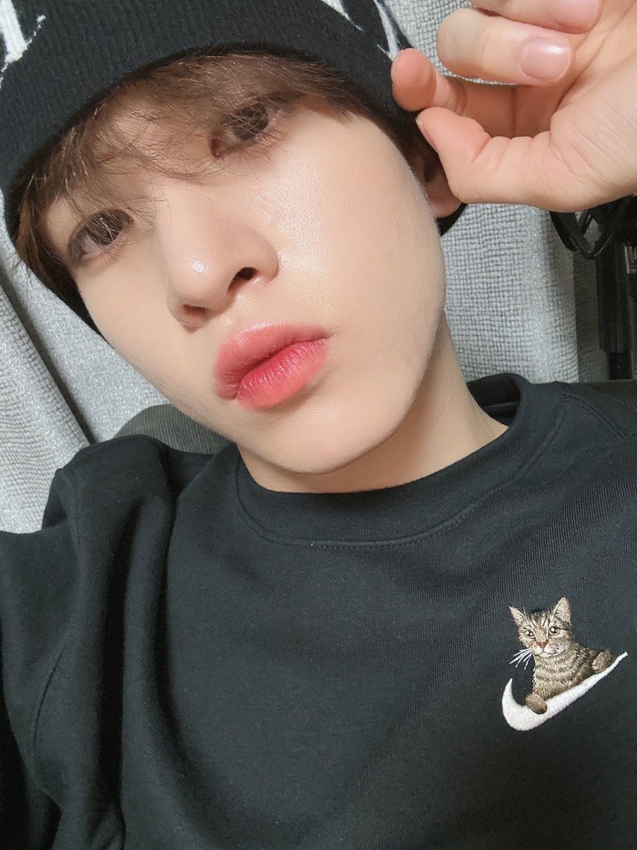 99zthink's tweet photo. ALLEN’S SHIRT https://t.co/N3adbaccNa