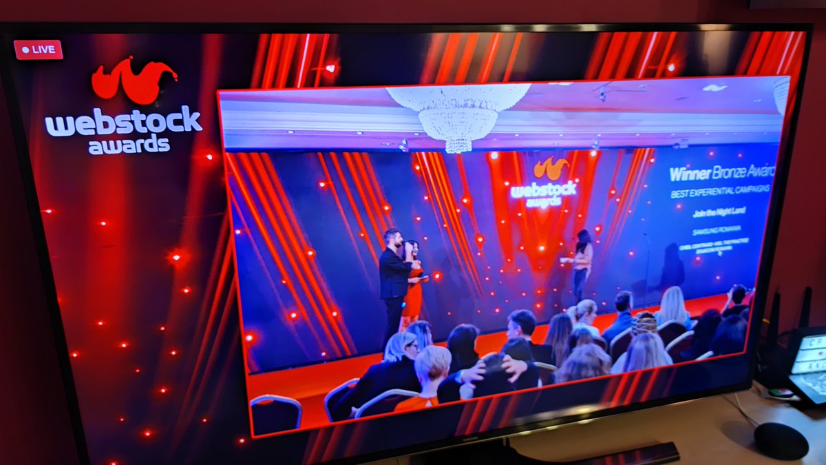 Watching Webstock awards pe TV si comentand de acasa sa nu se audă in sala 😈😈😈 

#webstockro #webstockawards