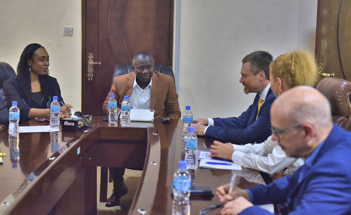 The EU EOM Deputy Chief Observer and the Core Team presented to the Independent Commission for Peace and National Cohesion mission’s Final Report, including recommendations for the future electoral processes.