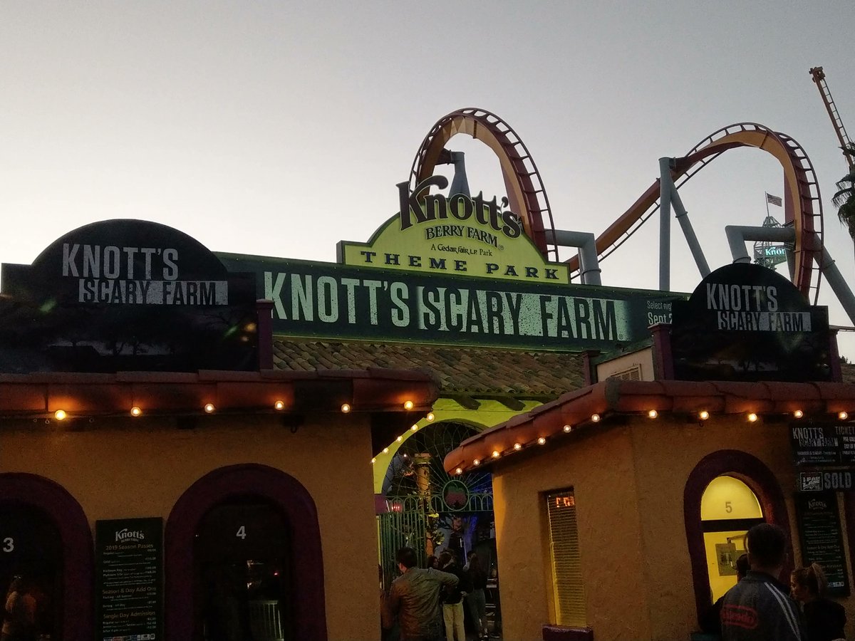 attractions_grp's tweet photo. Are No Boo necklaces ruining the Haunt experience at parks? @DonHelbig and @RyanSuhr share their thoughts on this week's episode of The Attractions Group Podcast. LISTEN: https://t.co/2dlOifn5ZA #NoBoo https://t.co/GeIGg1aWdt
