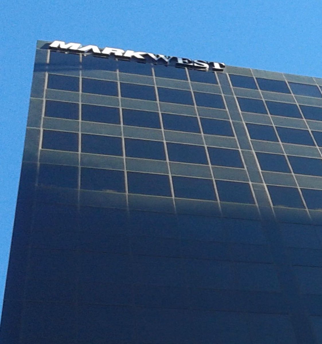 5280customframe's tweet photo. It was awesome to frame this big “S” from the Mark West building here in Denver! Custom framed with acid-free materials, UV acrylic and frame by The @ChesterFrame! #art #denver #colorado #pictureframing #customframing #5280customframing #markwest @truvueglazing @Crescent_CP https://t.co/nqArMPzPtp