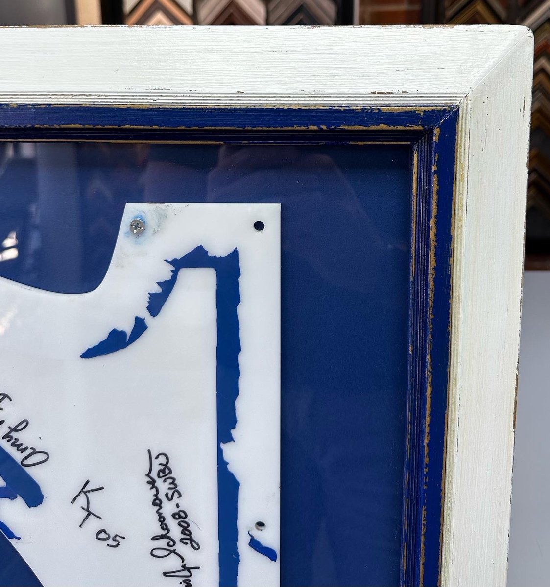 5280customframe's tweet photo. It was awesome to frame this big “S” from the Mark West building here in Denver! Custom framed with acid-free materials, UV acrylic and frame by The @ChesterFrame! #art #denver #colorado #pictureframing #customframing #5280customframing #markwest @truvueglazing @Crescent_CP https://t.co/nqArMPzPtp