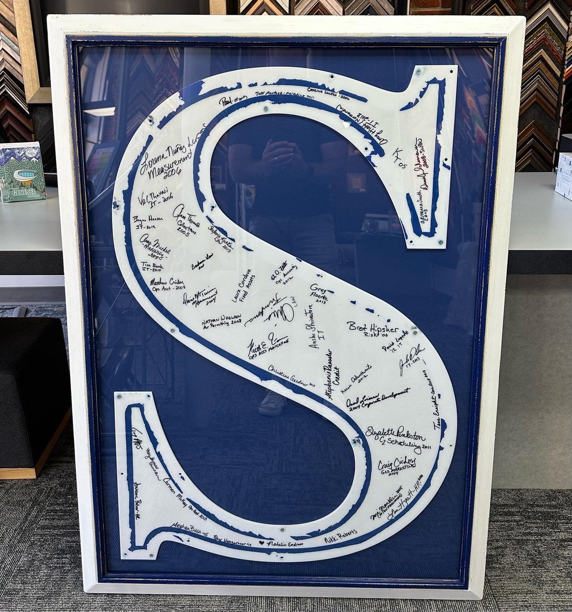5280customframe's tweet photo. It was awesome to frame this big “S” from the Mark West building here in Denver! Custom framed with acid-free materials, UV acrylic and frame by The @ChesterFrame! #art #denver #colorado #pictureframing #customframing #5280customframing #markwest @truvueglazing @Crescent_CP https://t.co/nqArMPzPtp