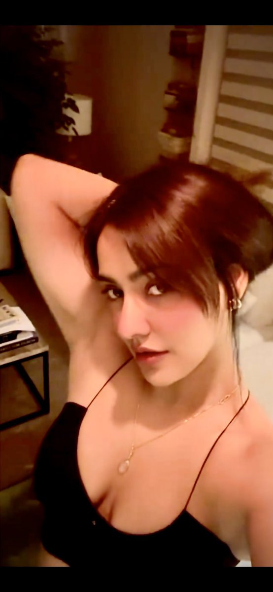 MuSigma15's tweet photo. #NehaSharma pure lust on her. Smooth #armpits and beautiful valley is just what Internet needs 🫣😛 https://t.co/G2QwmsZOaL