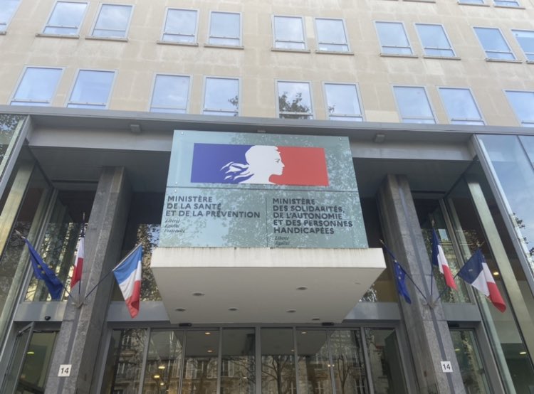 Cette semaine vient de se terminer la présentation des demandes d’ouverture de postes hospitalo universitaires pour la rentrée 2024. Le maximum sera fait pour faciliter l’accès des jeunes talents à la carrière HU à laquelle on travaille parallèlement à maintenir l’attractivité