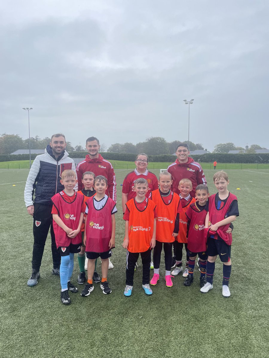 Llwyncrwn Primary tweet media