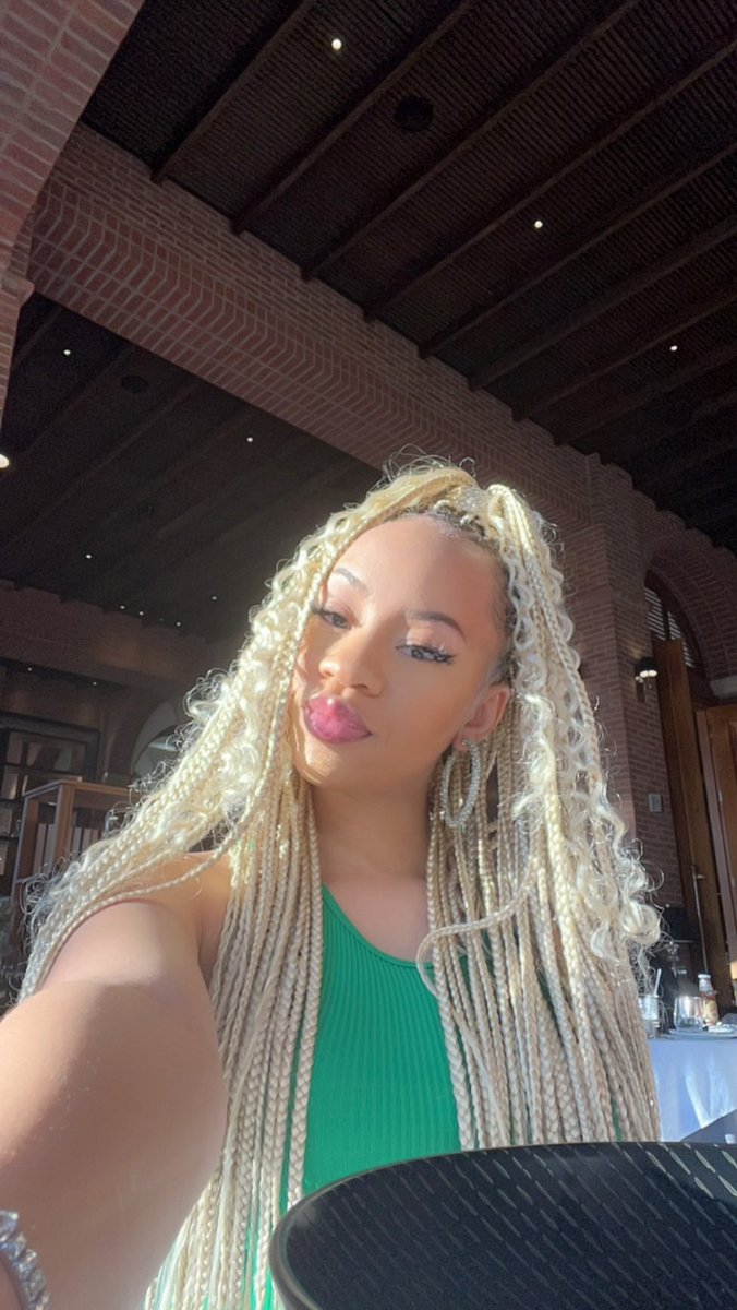 milkieethedon's tweet photo. Sanibonani. 💚 https://t.co/xF1PBq1Bde