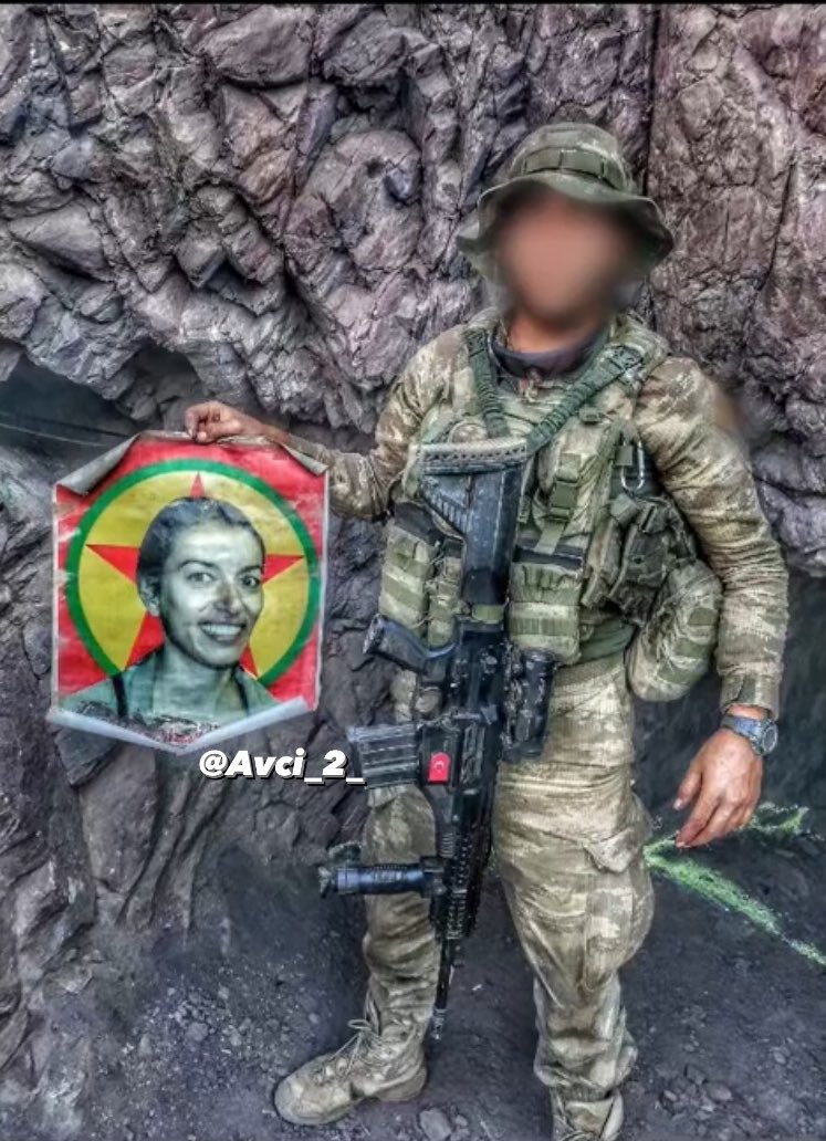 Avci_2_'s tweet photo. Ya teslim olacaksınız
Yada Şanlı Türk Askerinin botlarının altında ezileceksiniz. https://t.co/jIP7KSeyFC