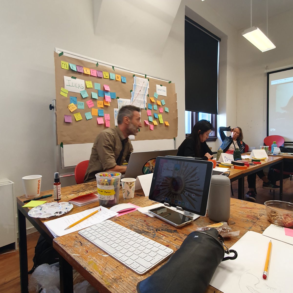 Aportaciones/ideas/reflexiones/inquietudes/miedos/esperanzas que nos ayudan a mejorar como educadores artísticos #EDARCLUSION en #COMOOC - NY 
<a href="/grupoecav/">ECAV</a>