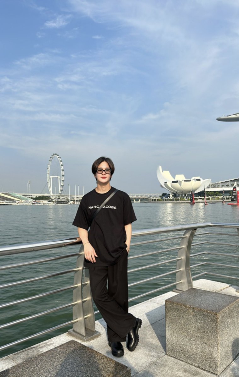yoonpsn's tweet photo. Hello singapore 🍮 https://t.co/Q8fDdAuqfj