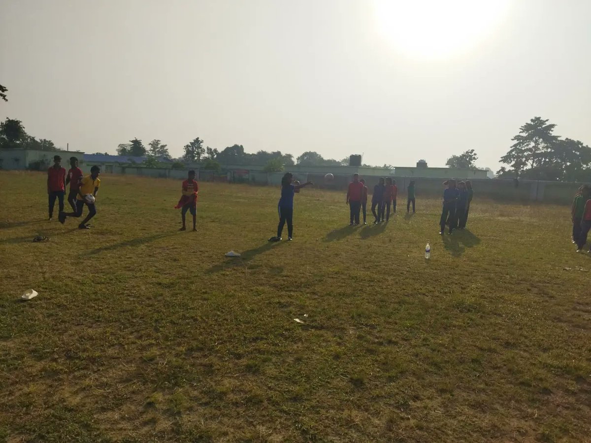 MayurbhanjRugby's tweet photo. Day 2 in๐ Kushmi Block, #Mayurbhanj: Our Grassroots Rugby Development Program is in full swing,and it's all thanks to Khitish's unwavering dedication.Let's keep forging a brighter future together! ๐๐ #GrassrootsRugby #CommunityDedication @CMO_Odisha @Vkpandianfancl1 @GC_Murmu https://t.co/tAjqDxUnew