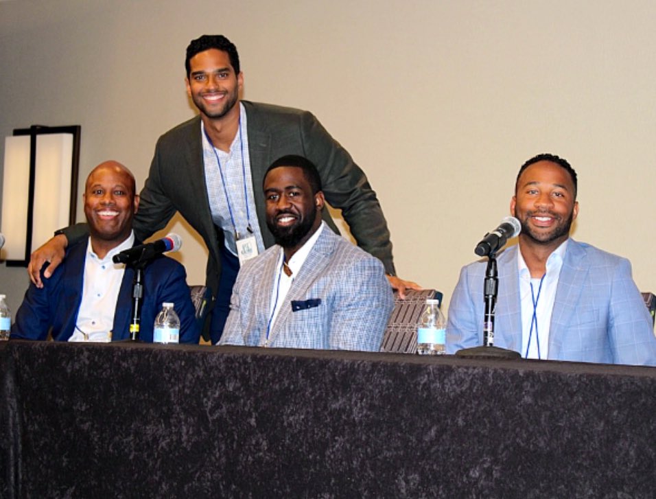 StephenElmore3's tweet photo. Last weekend at the @gitg4change sports biz career conference, my @MorganStanley team &amp; I hosted a #financialeducation session &amp; discussed our careers &amp; roles at the intersection of sports, entertainment &amp; finance. S/O to the students, professors &amp; @firstandpen for a great forum. https://t.co/z817jEN23D