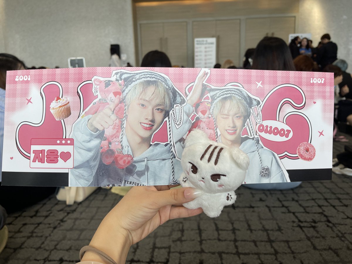 choco_ung's tweet photo. 今更だけど、지웅씨사랑해 🥰 https://t.co/onL64LcS0x
