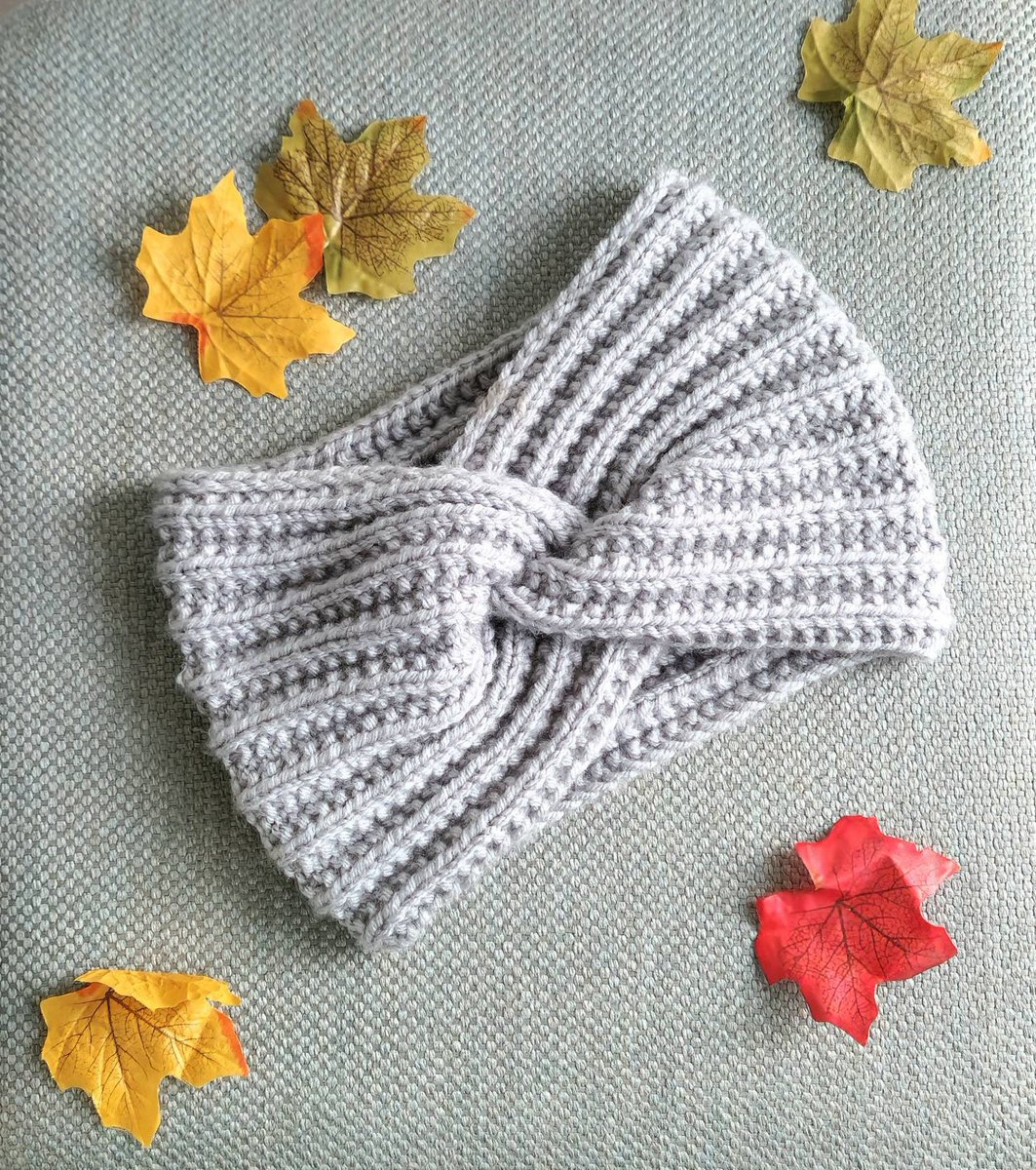riverandwylde's tweet photo. It's definitely feeling frosty out there! If you're a long haired frizz bomb, like me, these are a boon for chilly days when you need to tame the frizz and keep your ears warm.

https://t.co/QVjYQACzex

#frosty #WinterIsComing #etsystore #etsyshop #thecraftersuk #shopindie https://t.co/37KXl1fwSC