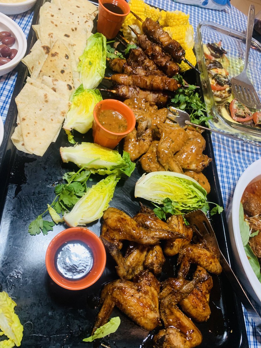 MmaOreo's tweet image. When my friend Jacqui says: “Chomi, woza ngiphekile “ she doesn’t have to repeat herself…
#friendswhocook #sharedmeals #meaningfulgatherings