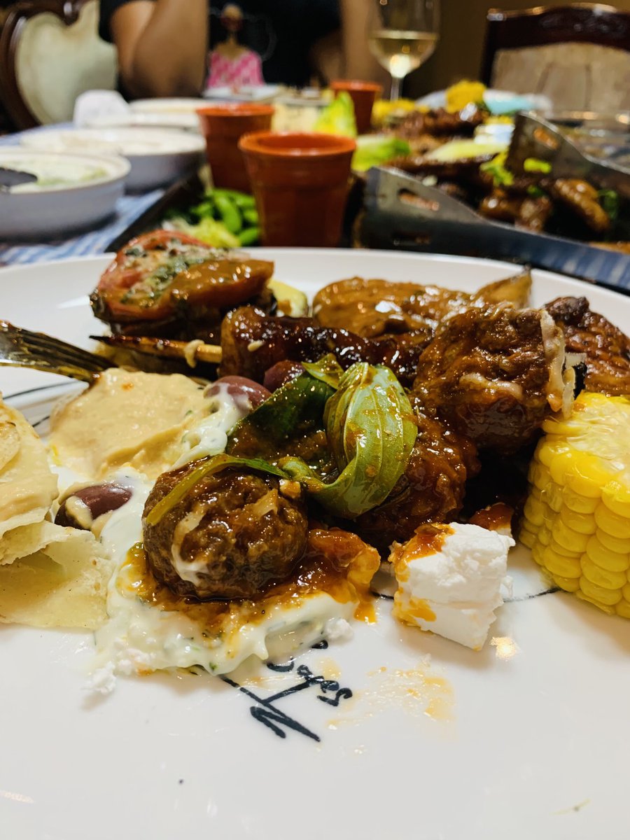 MmaOreo's tweet image. When my friend Jacqui says: “Chomi, woza ngiphekile “ she doesn’t have to repeat herself…
#friendswhocook #sharedmeals #meaningfulgatherings