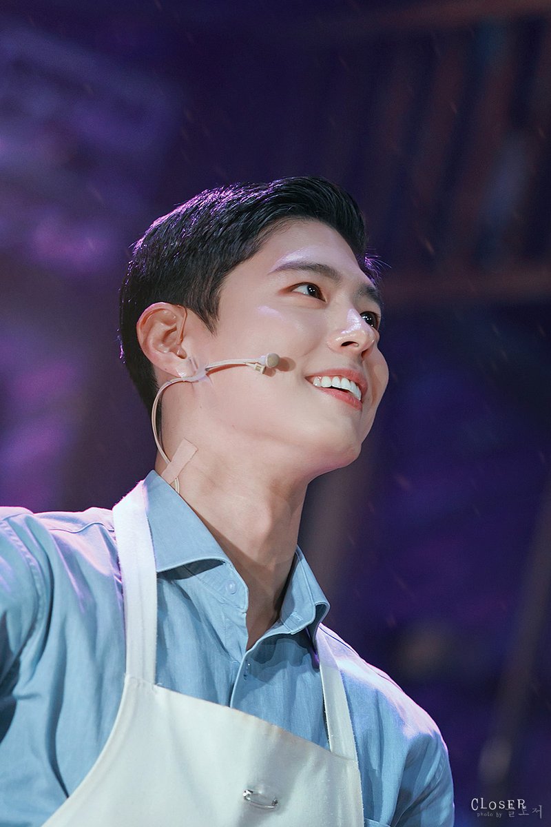 #렛미플라이 커튼콜데이 #박보검 청년 남원

우리만의 달에서 살자