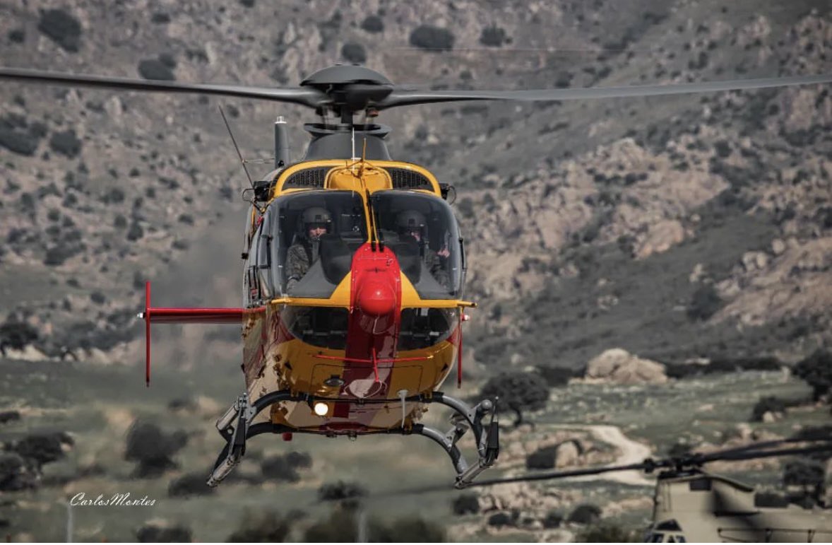 #EC135 #Ejercitodetierra #FAMET #H135 .#acaviet #helicopter #aviation #avgeek #aviacionmilitar #landing
#HE26 #madrid #Fametdaynar #helicopter #helicoptero #rotary #españa #fuerzasarmadas #ejercitoespañol #ejercitodetierra #ec135 #eurocopter #nato #otan
#aviationarmy #avgeek