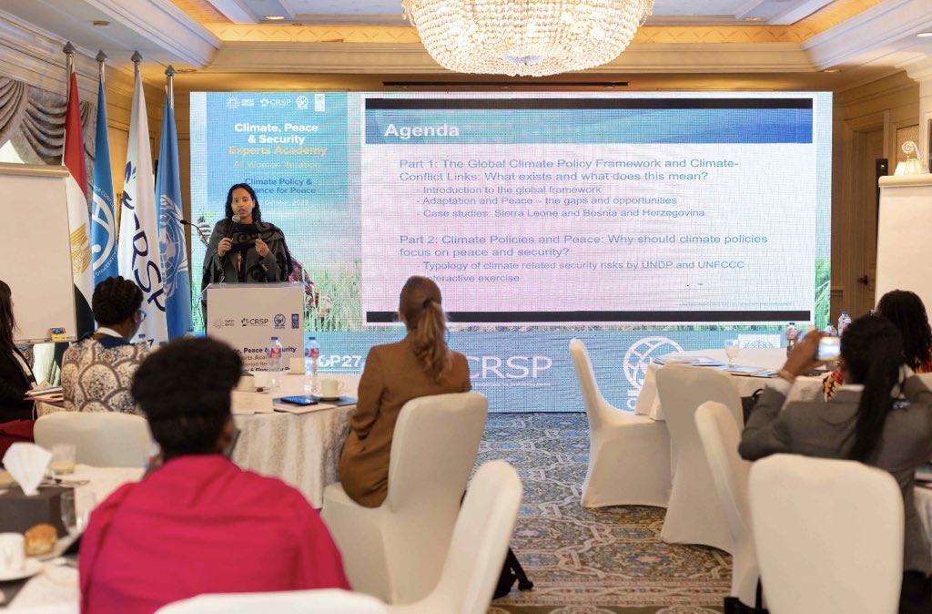 Wrapped up our 3rd #ClimatePeaceSecurity Experts Academy, an ALL-WOMEN iteration!

🌿🕊️👩🏾‍🌾Local knowledge empowers solutions
🚺🚹Gender dimensions need to be at the forefront
🌎🌍Regional iterations are needed

Now, eyes on #COP28, powered by valuable insights from the academies!