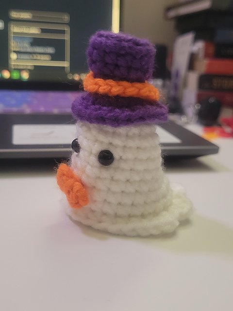 wind_arts's tweet photo. Dapper Ghost 
   Happy Friday the 13th!!! Party hard with the dapper ghost!

#Crochet #Amigurumi #Ghost #spookyseason 

https://t.co/UgV9DtjRbP https://t.co/bnmd9GNb1c