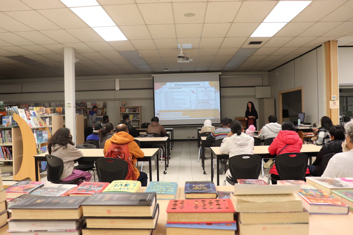 Thank you to @valleysvipers @CamillaRoad @queenston_dr @ElmDrivePS for supporting @TLKLife Open House! It was wonderful to meet your students and our future Kougars!