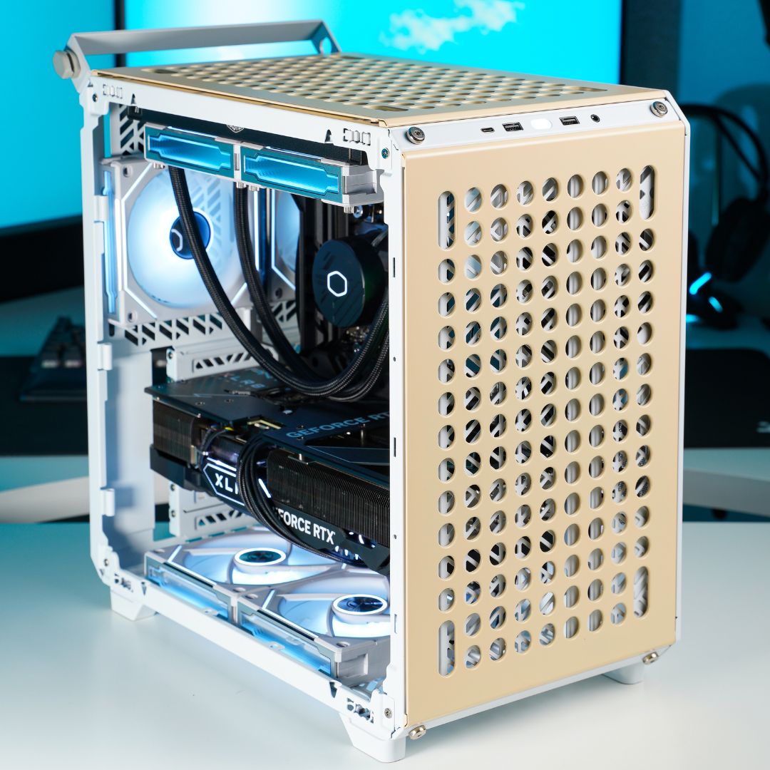 pnytechgaming's tweet photo. This beast of a card fits perfectly inside this small case! 
Build and photos by IG: herokii_customs

GPU: PNY GeForce RTX 4070 ti
Case: Cooler Master QUBE 500 https://t.co/IQjzSoaOGm