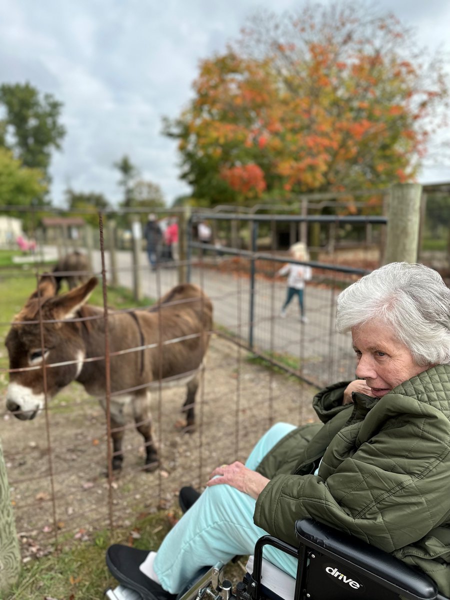 Willows_Howell's tweet photo. Our residents enjoyed the farm animal at Farm Center of Kensington Metropark. #BFF #kesingtonpark #TrilogyBFF #BFFProgram https://t.co/gZ8zStr5sx