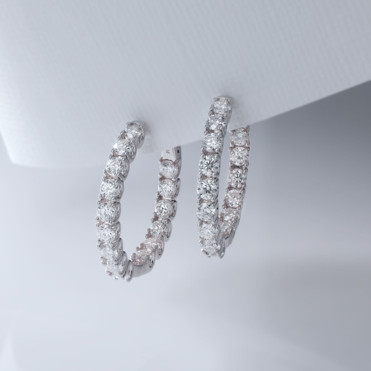 jedora's tweet photo. Another birthday deal to help you sparkle from every angle. Shop inside-out hoops from Amour and more deals to celebrate our birthday: https://t.co/DcbMIk9kXy https://t.co/iQwox0u2b4