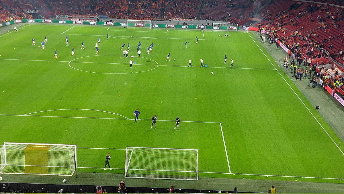 rolffinders's tweet image. WDS'19, NAC, en daarna Anderlecht en Brighton. Maar z'n voetbalroots liggen in Breda. En nu staat Bart Verbruggen in Oranje. Wat een fraaie carrière. Nu punten pakken! #NEDFRA #breda #nac #wds #oranje #anderlecht #brighton