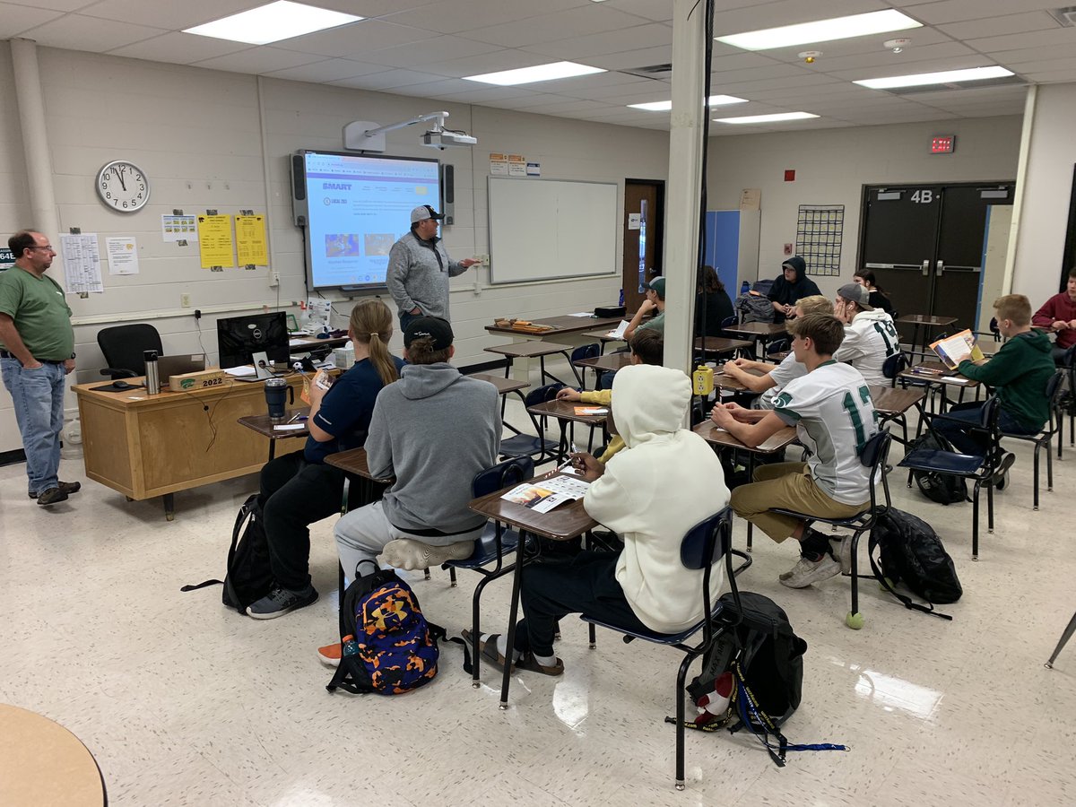 Thanks to our Local 263 for stopping by and sharing some career outlook opportunities with our kids today smart263.org