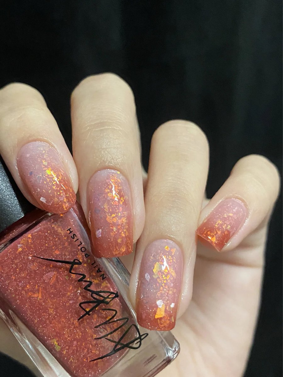 Image_Clan's tweet image. Nail art is the perfect way to express your playful side 💅💃